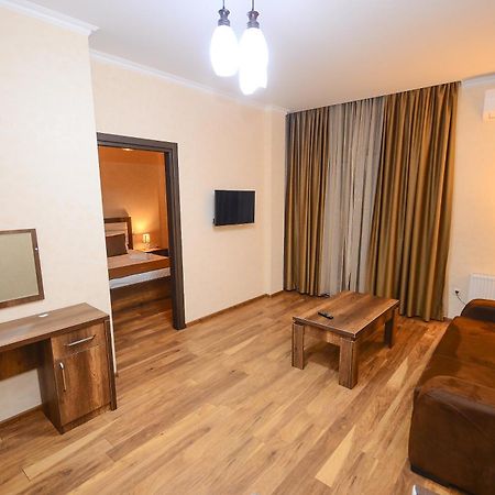 Hotel Absolut Batumi Bagian luar foto