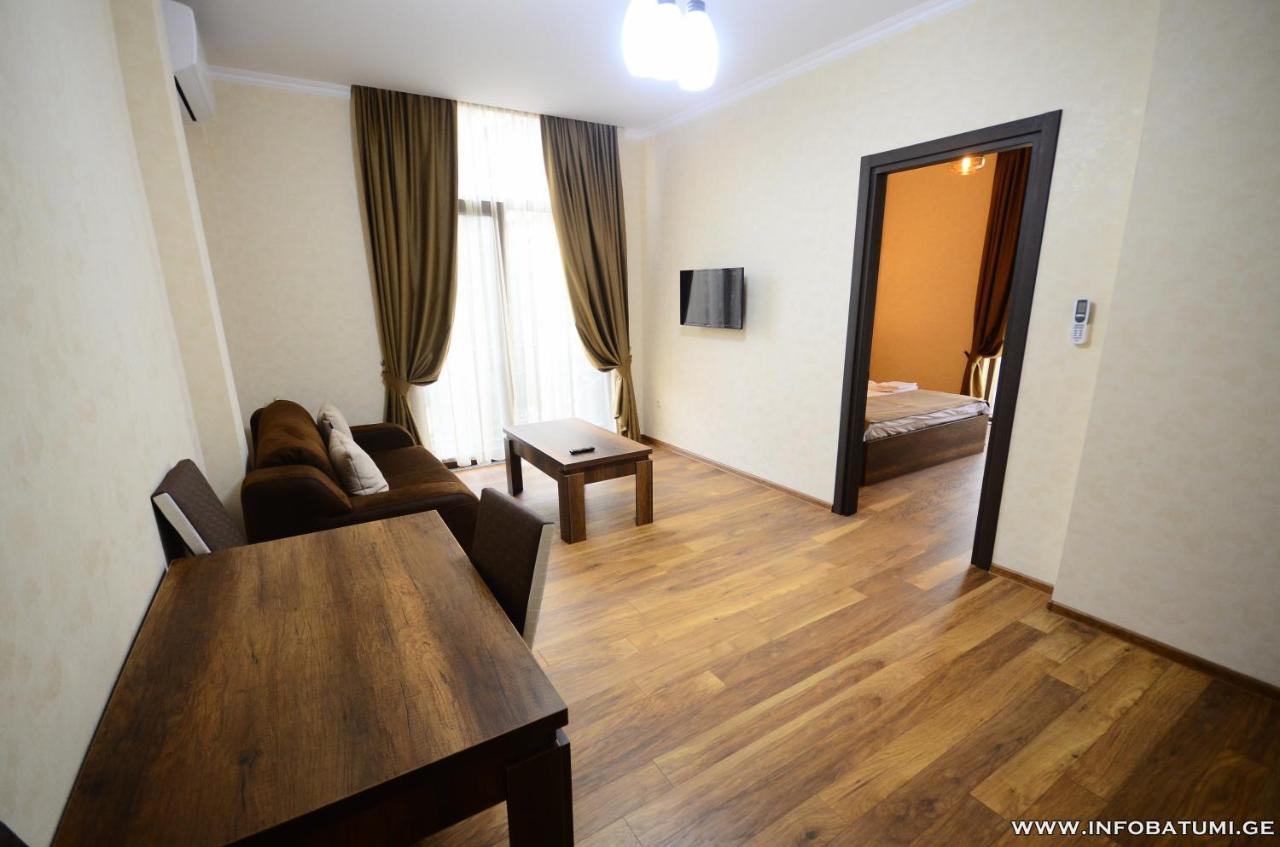 Hotel Absolut Batumi Bagian luar foto