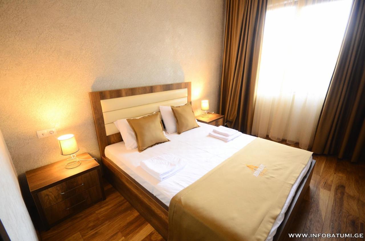 Hotel Absolut Batumi Bagian luar foto