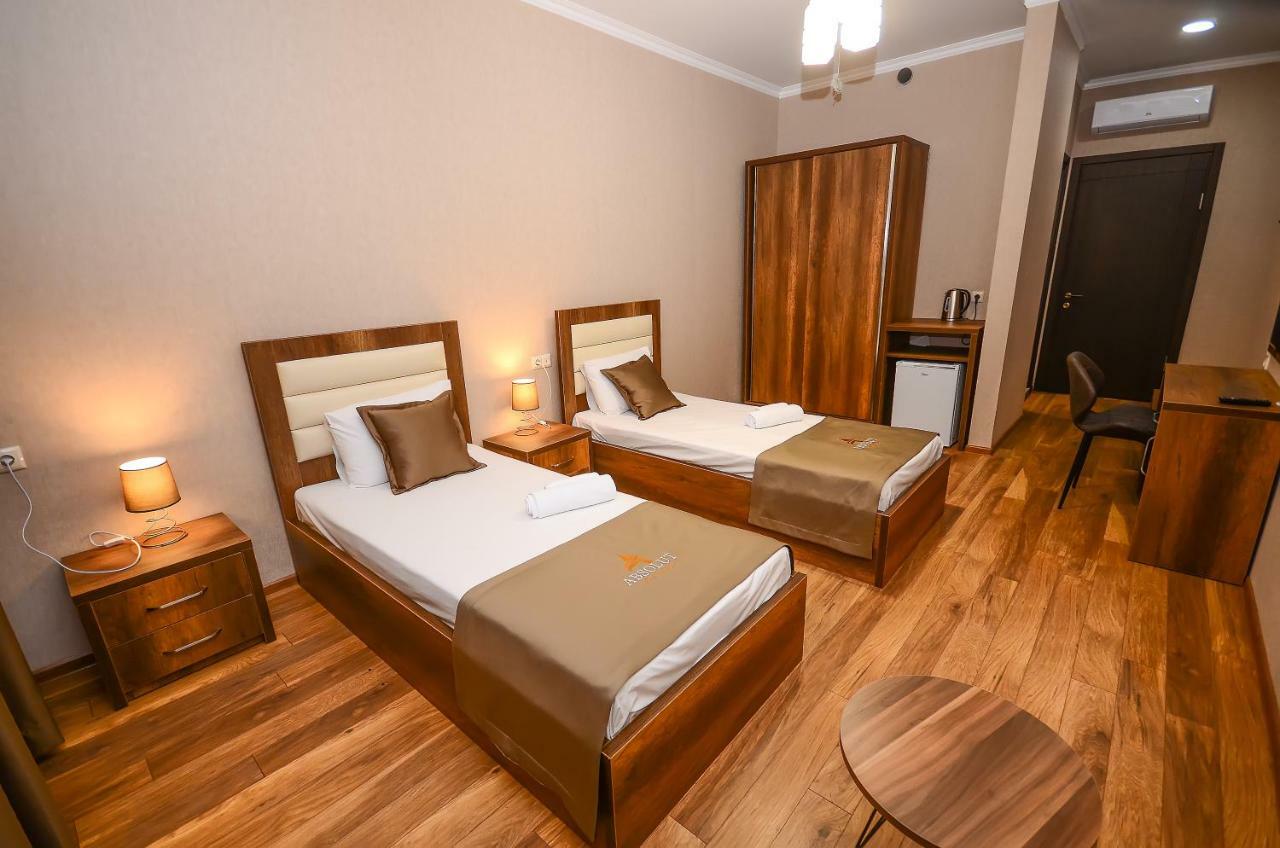 Hotel Absolut Batumi Bagian luar foto